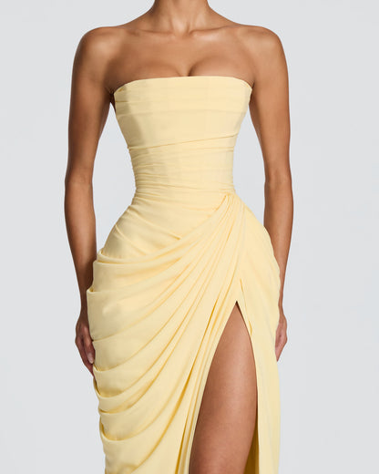 Anaïs - Elegancia que Define la Figura