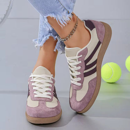Danna — Tenis Retro con Franjas