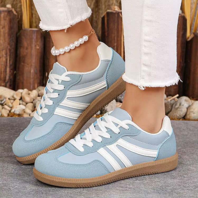 Danna — Tenis Retro con Franjas