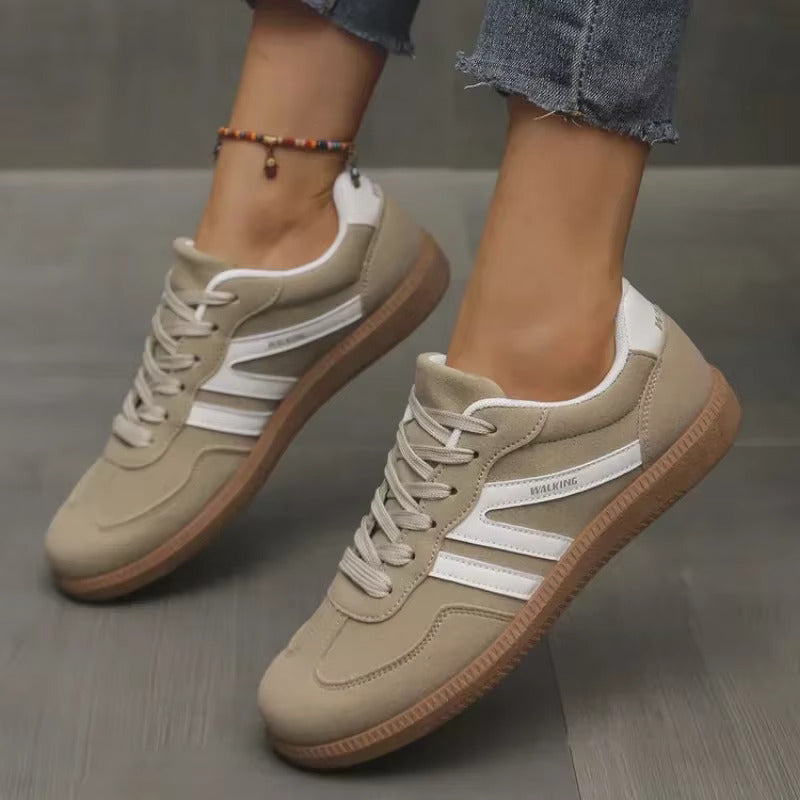 Danna — Tenis Retro con Franjas