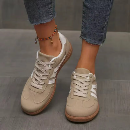 Danna — Tenis Retro con Franjas