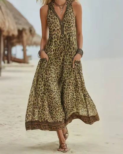 Casandra | Retro Casual Leopard Print Art