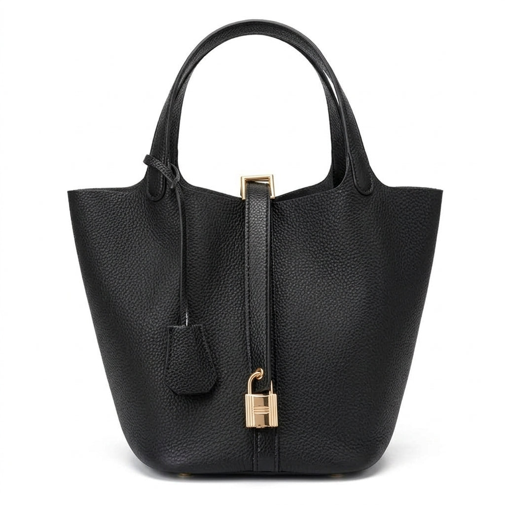 Cala - Bolsa Bucket Suave con Herraje Dorado.