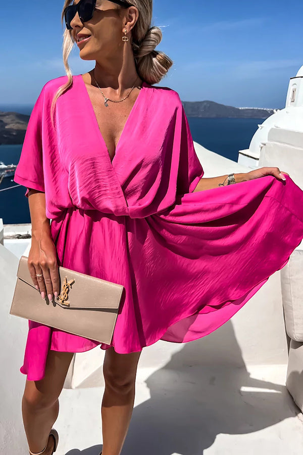 Camila - Vestido Corto de Satín, Manga Murciélago